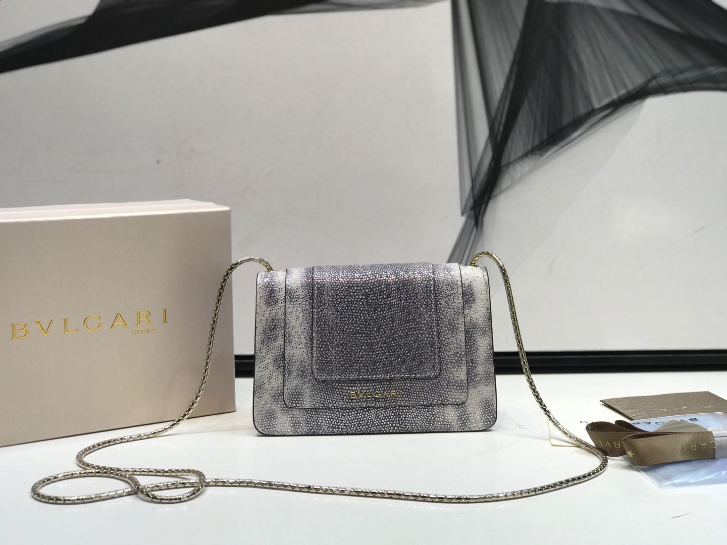 s-715457_1-bvlgari-aaa-quality-messenger-bags.jpg