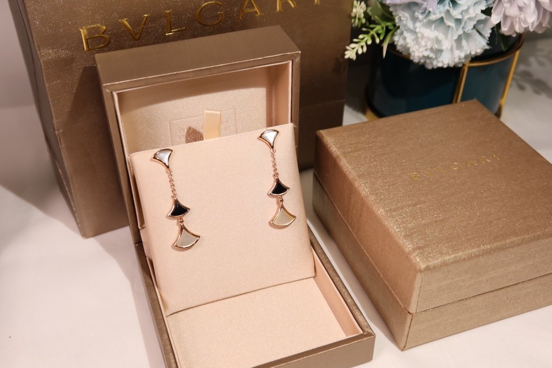 s-764309-bvlgari-earrings.jpg