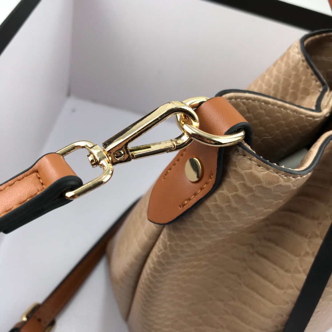 s-784135_3-bvlgari-aaa-quality-handbags-for-women.jpg