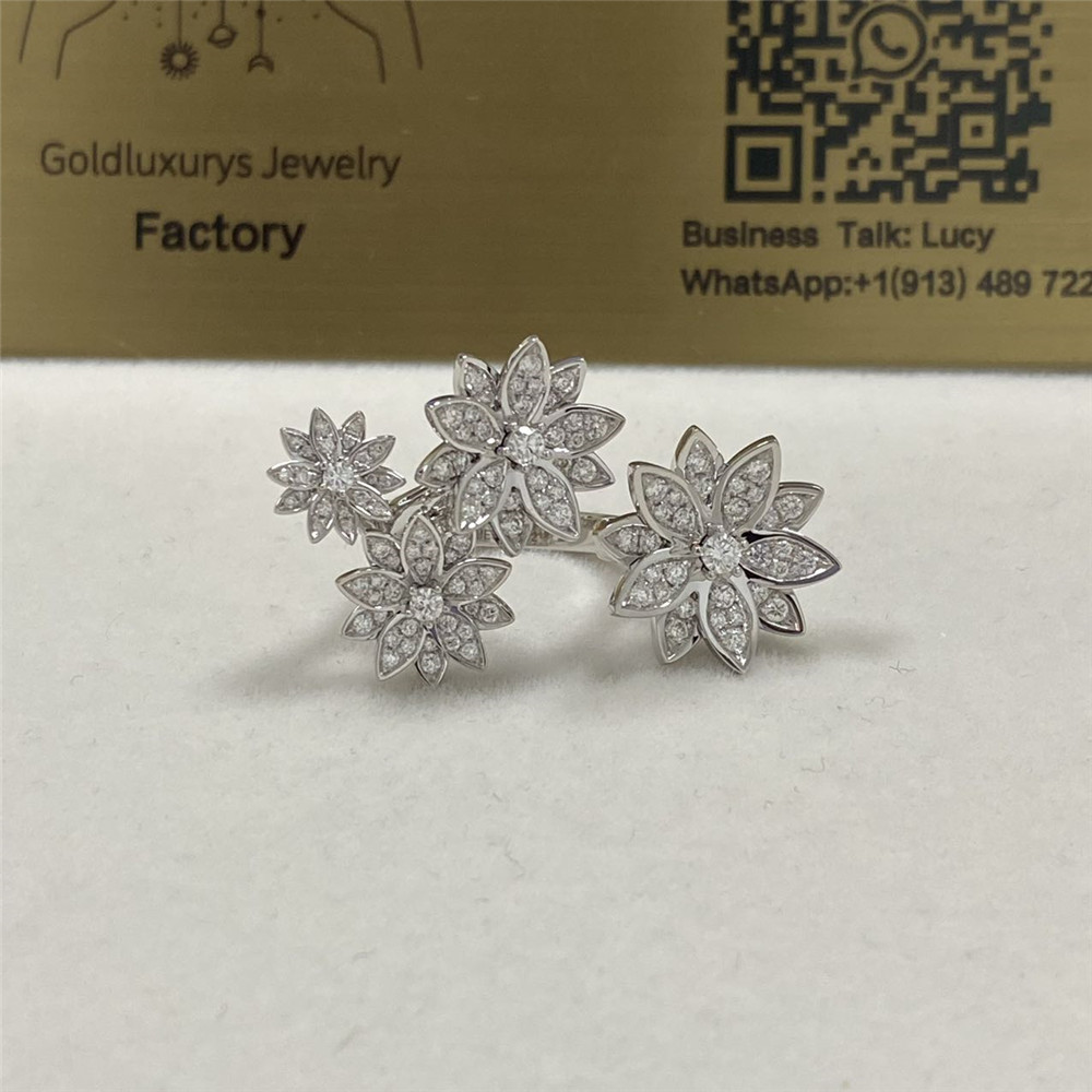 VCA Lotus Between the Finger Ring 4 Flowers 18K White Gold Diamond VCARP7TF00