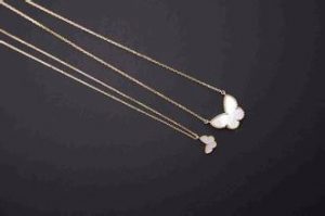 Van Cleef & Arpels jewelry imitations