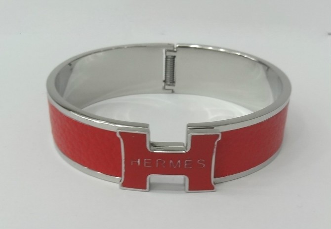 Hermes Red Color Logo Bangle With White Gold, Narrow