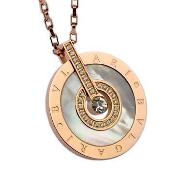 Bvlgari Necklace in 18kt Pink Gold Paved With Diamonds and Mothe