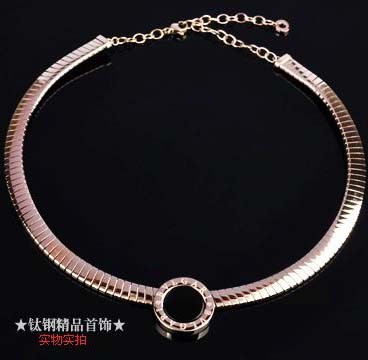 Bvlgari Necklace Collar in 18kt Pink Gold with Black Onyx