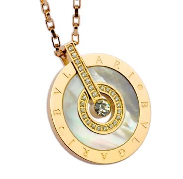 Bvlgari Necklace in 18kt Yellow Gold Paved With Diamonds and Mot