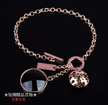 Bvlgari Charm Bracelet in 18kt Pink Gold with Black Mother of Pe