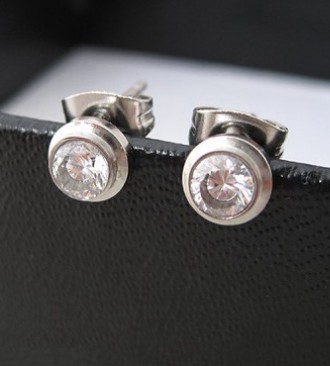 Cartier Diamond Earrings in White Gold