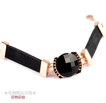 Bvlgari Bracelet in 18kt Pink Gold with Black Leather and Black