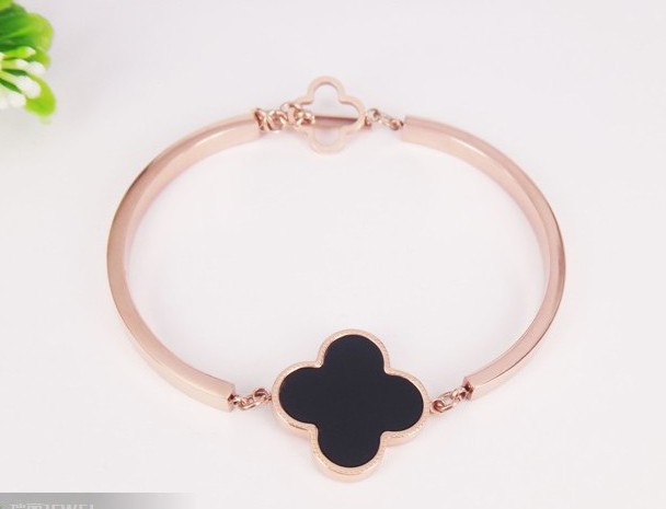 Van Cleef & Arpels Sweet Alhambra Clover Bracelet, Pink Gold with Black Onyx