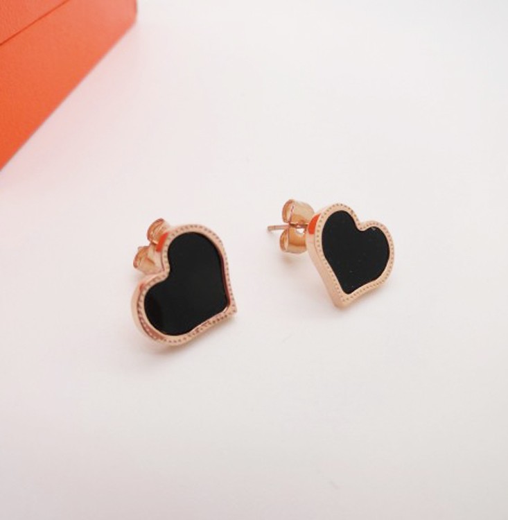 Van Cleef & Arpels Sweet Alhambra Heart mini Earstuds Earrings, Pink Gold with Black Onyx