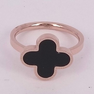 Van Cleef & Arpels Vintage Alhambra Ring in Pink Gold with Black Onyx
