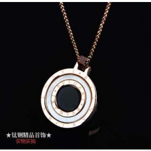 Bvlgari Necklace in 18kt Pink Gold with Black Mother of Pearl