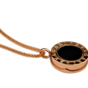 Bvlgari Necklace in 18kt Pink Gold with Black Mother of Pearl