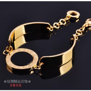 Bvlgari Bracelet in 18kt Yellow Gold with Black Onyx
