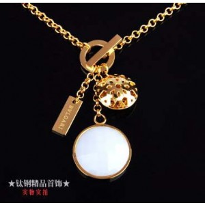 Bvlgari Charms Necklace in 18kt Yellow Gold with White Mother of