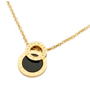 Bvlgari Necklace in 18kt Yellow Gold with Black Onyx