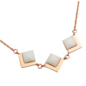 Bvlgari Necklace in 18kt Pink Gold
