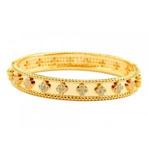 Van Cleef & Arpels Perlee Clover Bracelet in 18kt Yellow Gold with Diamonds
